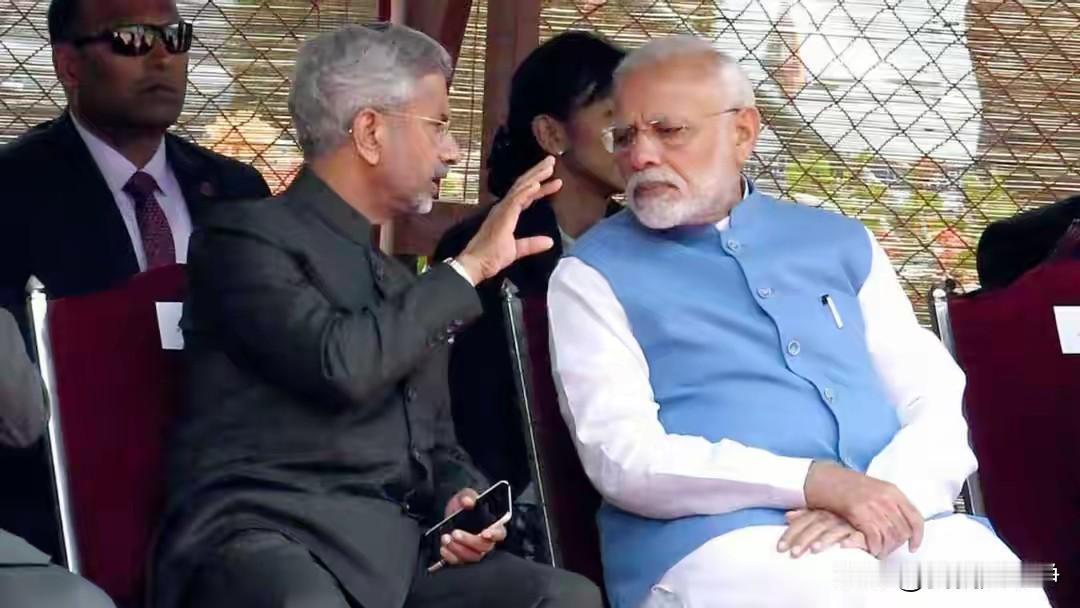 现在印度不光是民间人士在着急，他们的高层也是非常急切的
他们非常担心自己失去外交