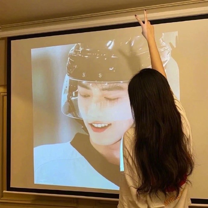 “人人都告诉你要学会珍惜有没有人告诉你比学会珍惜更要紧的是学会分辨谁才是值得珍惜