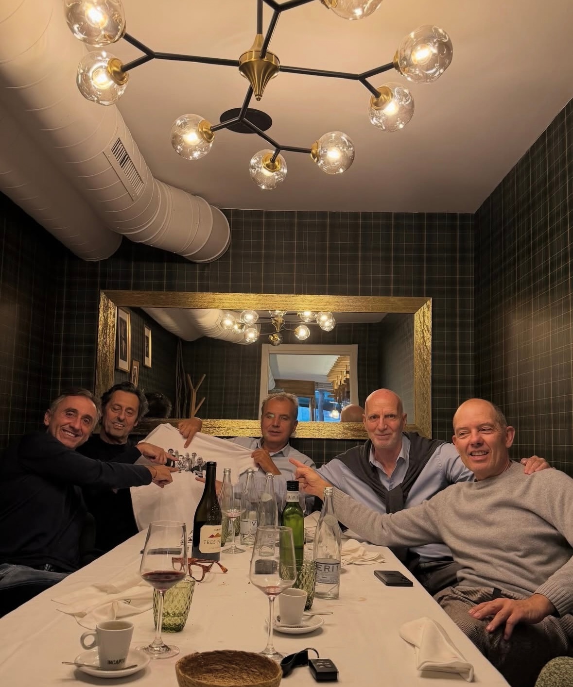 谁放假还想和老瓜在一起啊，青梅叔和他的水球老哥们儿在巴塞罗那聚会🍻 