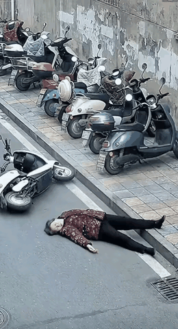 真没想到！
       一把年纪了还为这点小事动这么大火，最后反倒把自己坑了！