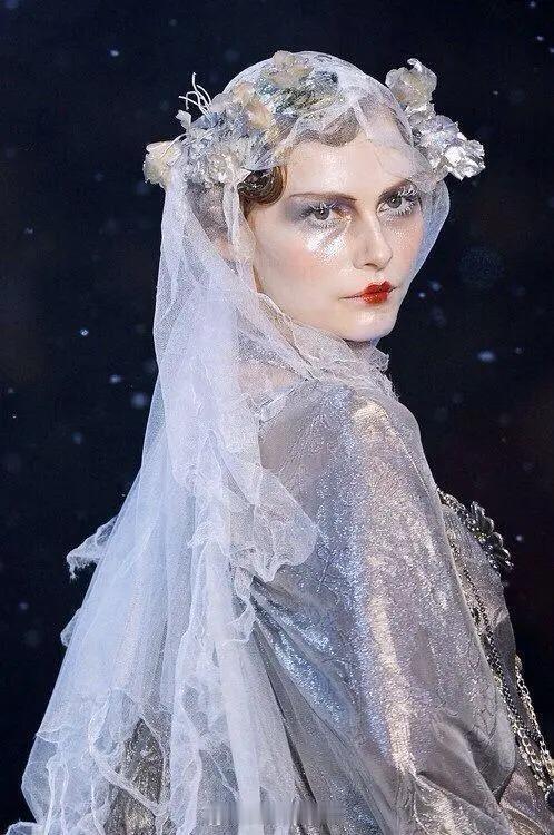 John Galliano 2009 | 鬼魅新娘 ​​​