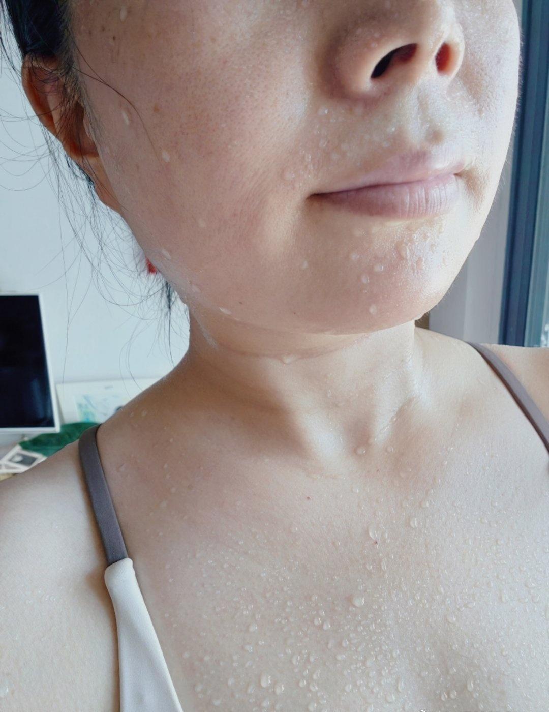 今天早上也运动了一个小时，喜欢全身暴汗的感觉。
生活手记 ​​​