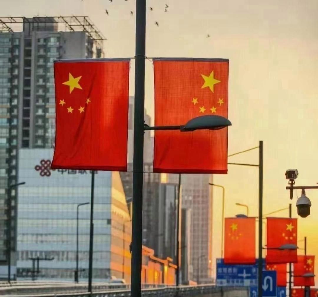 揭秘中国15大过剩产品，你猜对了几个？
1．钢铁如山，过剩惊人；
2. 水泥遍布