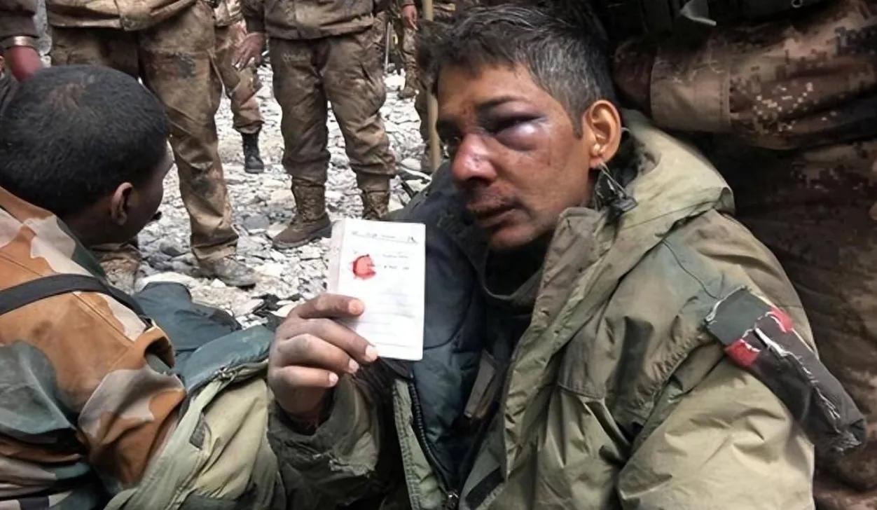 印度果然是一掐脖子就认怂，一松脖子就装笔！最近印度退役的一位将军声称巴基斯坦会使