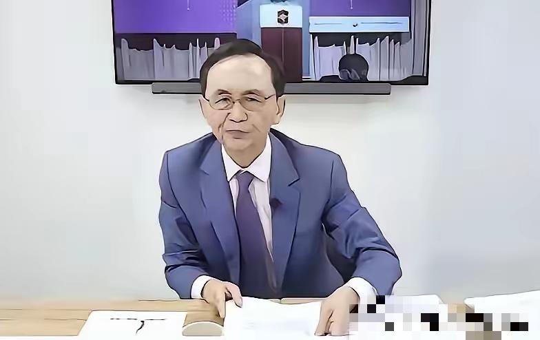 台湾美丽电子报董事长吴子嘉说， “你郑丽文如果真有种，真心希望两岸和平，最终走向