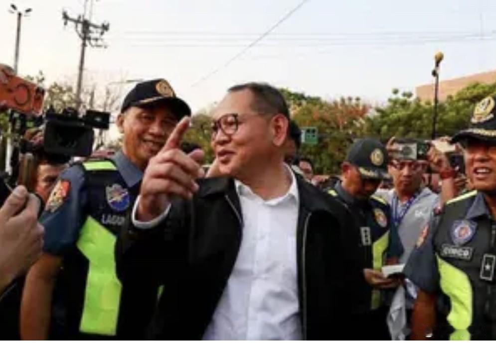 菲律宾前参议院警卫长毛·阿普拉斯卡誓言，将就监察专员办公室针对他在2026年5月