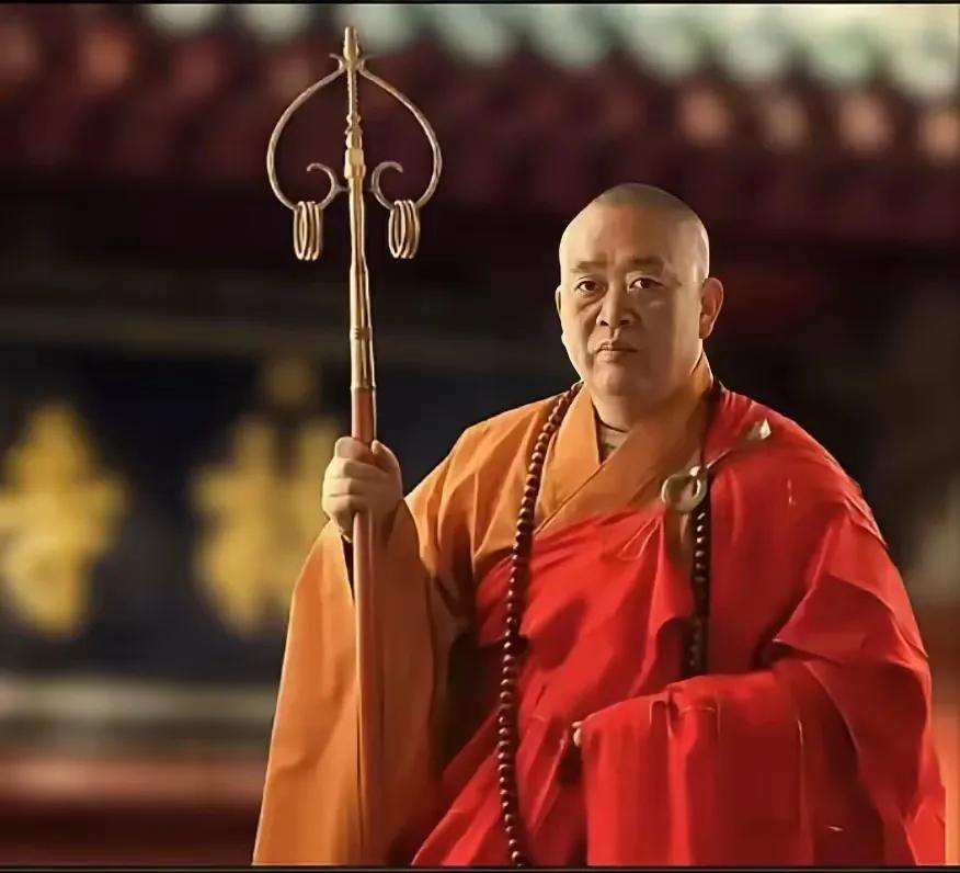说起来，释永信能有如今的成就，李连杰那部《少林寺》可起了大作用。当年释永信刚入少