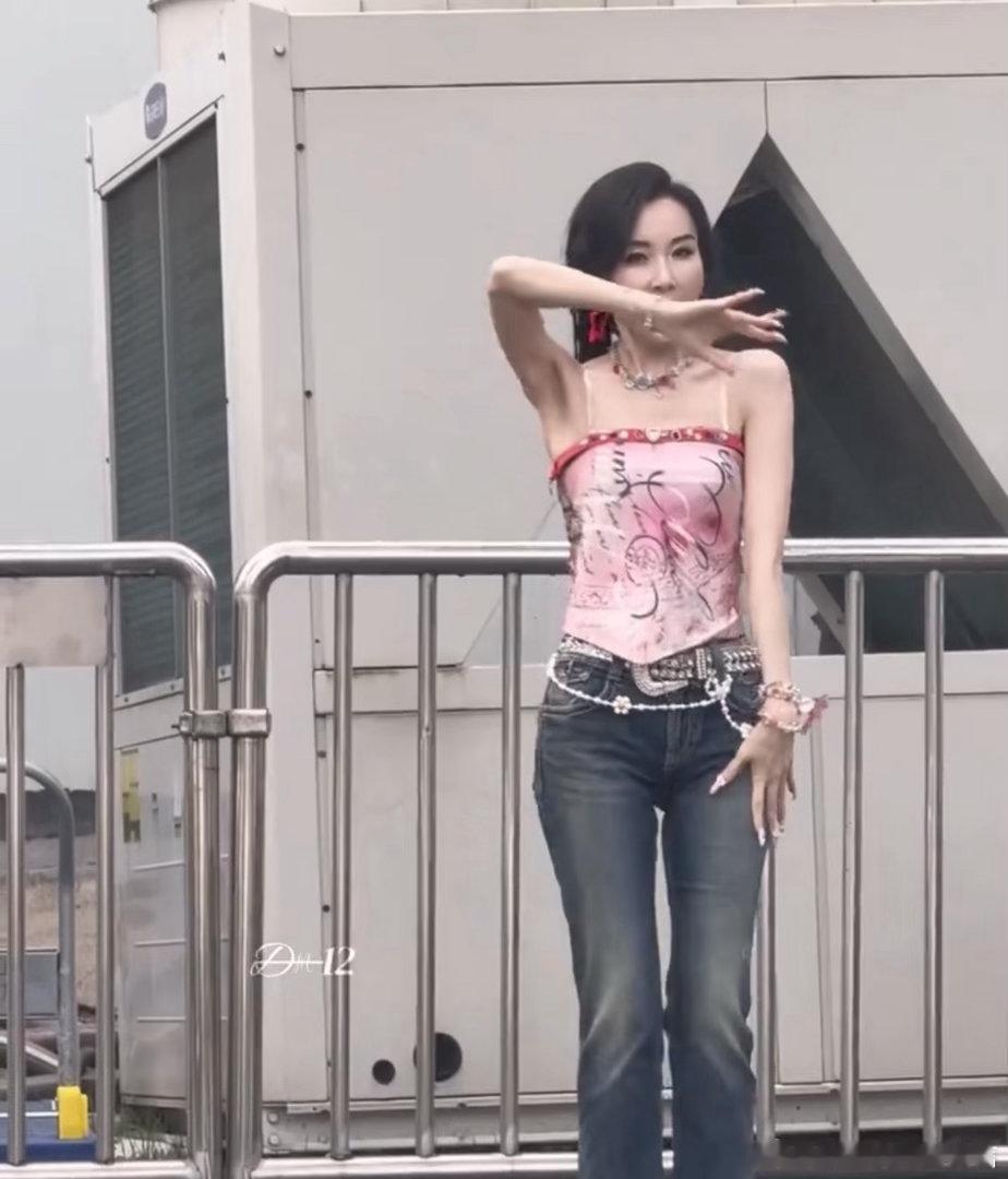 萧蔷陶昕然安崎一公造型萧蔷一公造型 真好看 