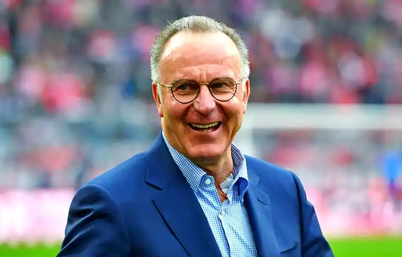 有球迷指责，说我们在拜仁对阵皇马前“贩卖焦虑”…这就可笑了！回顾过往20年，试问