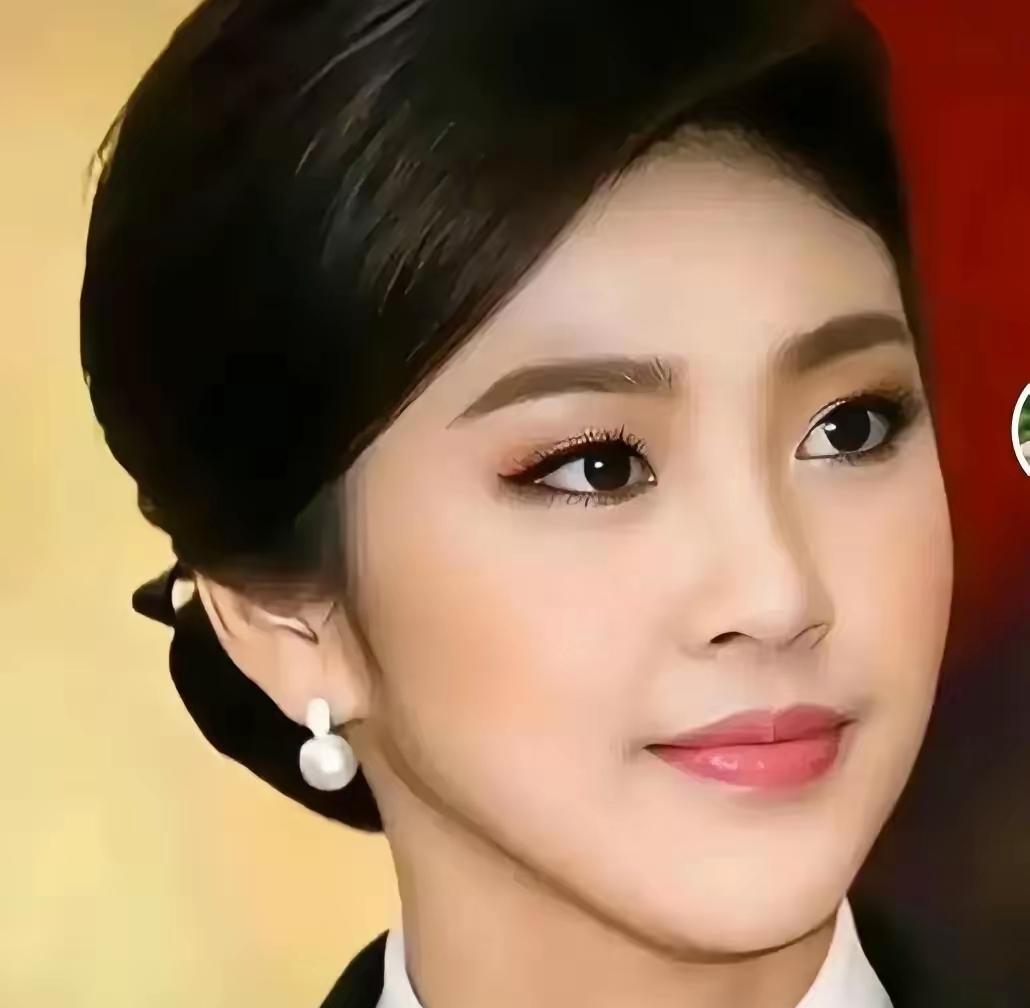 亚洲第一美女
这才是千年不遇的绝世美女，精致的五官，高贵的五官，气质的五官，惊艳