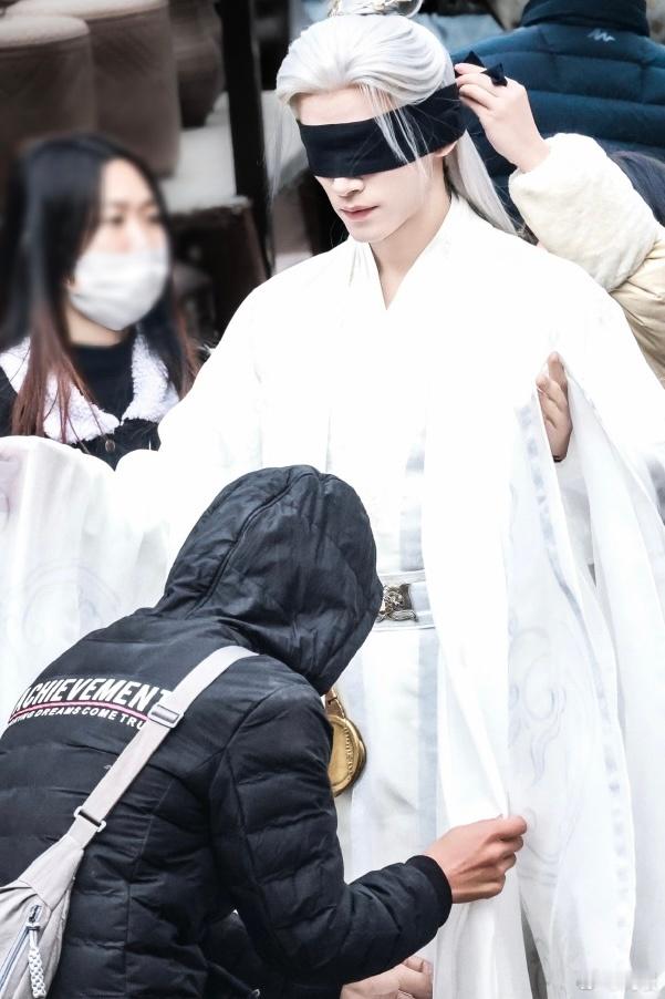 让王星越白发蒙眼的是天才 萧怀瑾从书里走出来了！王星越白发蒙眼的造型，完美诠释清