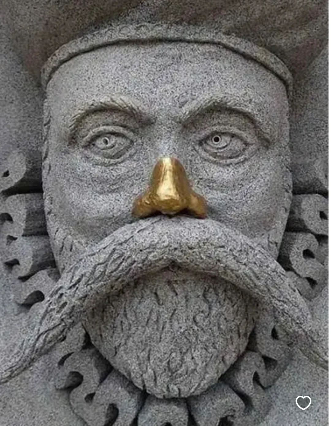 因憋尿而死的天文学家，甚至被削掉了鼻子….