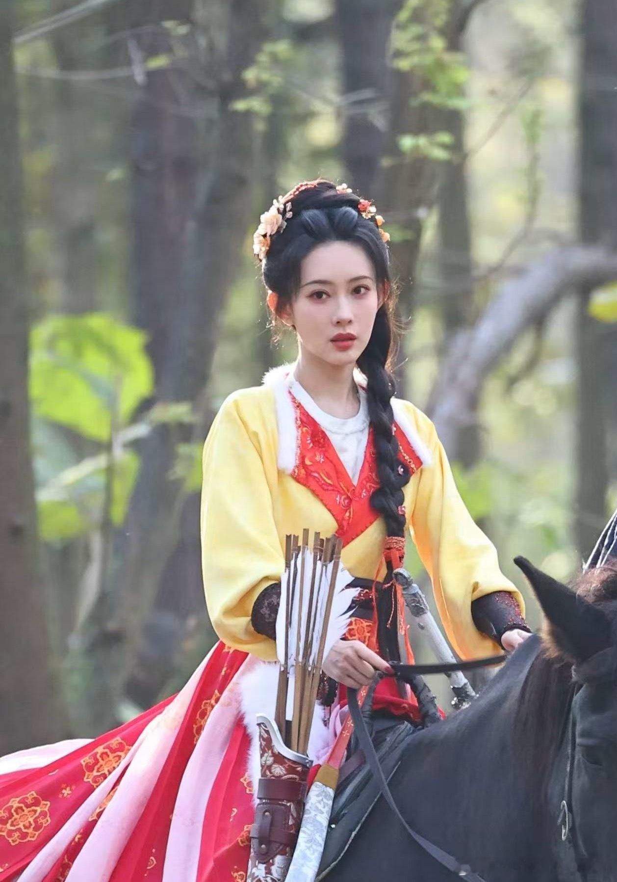 昀牵孟绕  尚公主 终于看到这套造型了 