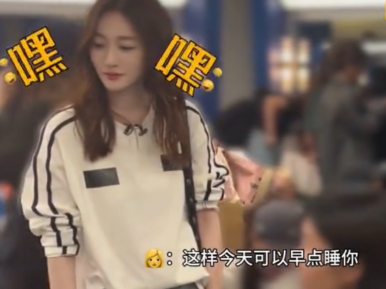 李小冉洗头前也做心理建设李小冉洗头简直演我哈哈哈哈 我们可都是有精准的洗头日在的