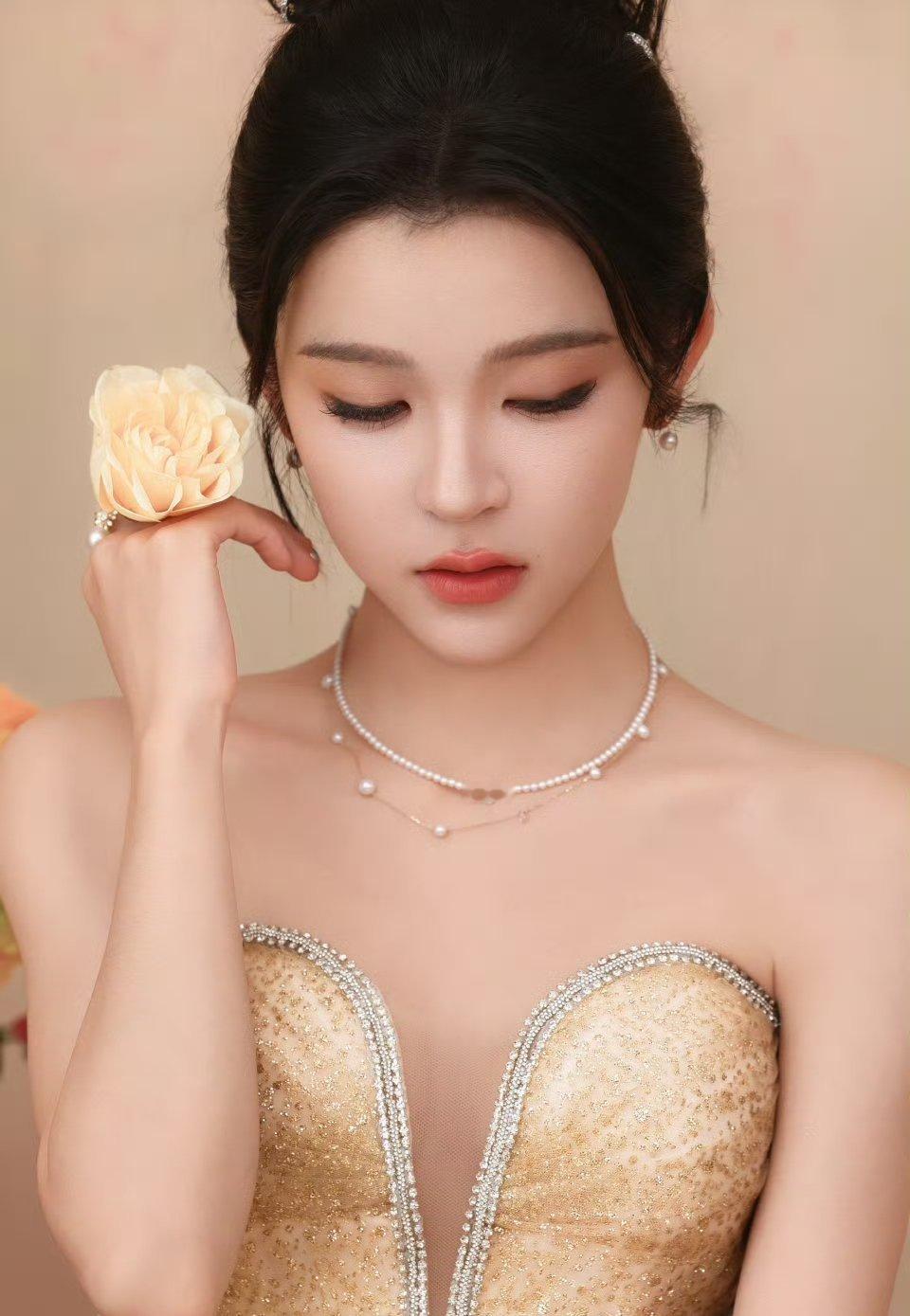 饶嘉迪～～饶嘉迪饶嘉迪怎敌她千娇百媚