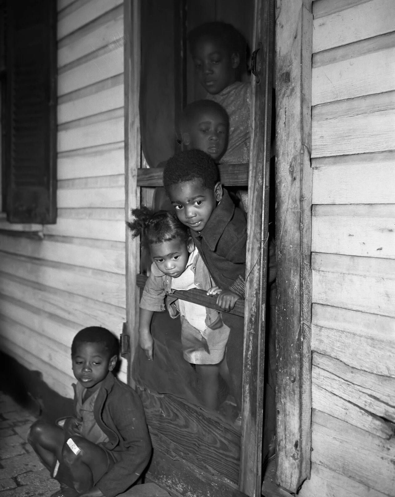 相机就是我的武器 
摄影大师：Gordon Parks