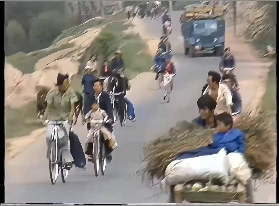看看那时候的全国农村，都是统一模式