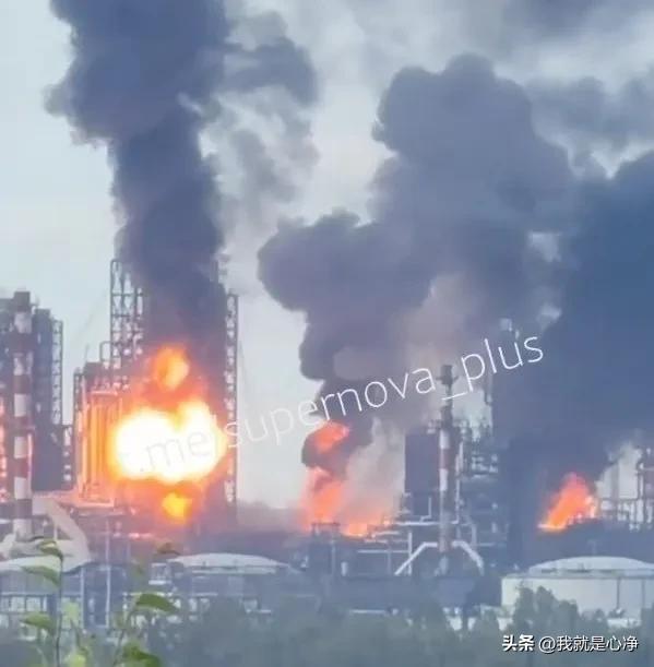 俄罗斯和乌克兰之间的空袭已经变成了一场回合制游戏
双方相互伤害，但是谁都防不住谁