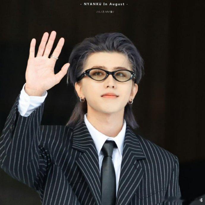 GM活动神奇的同台出现了：蔡徐坤、坂口健太郎、边佑锡、Felix李龙馥、Hunt