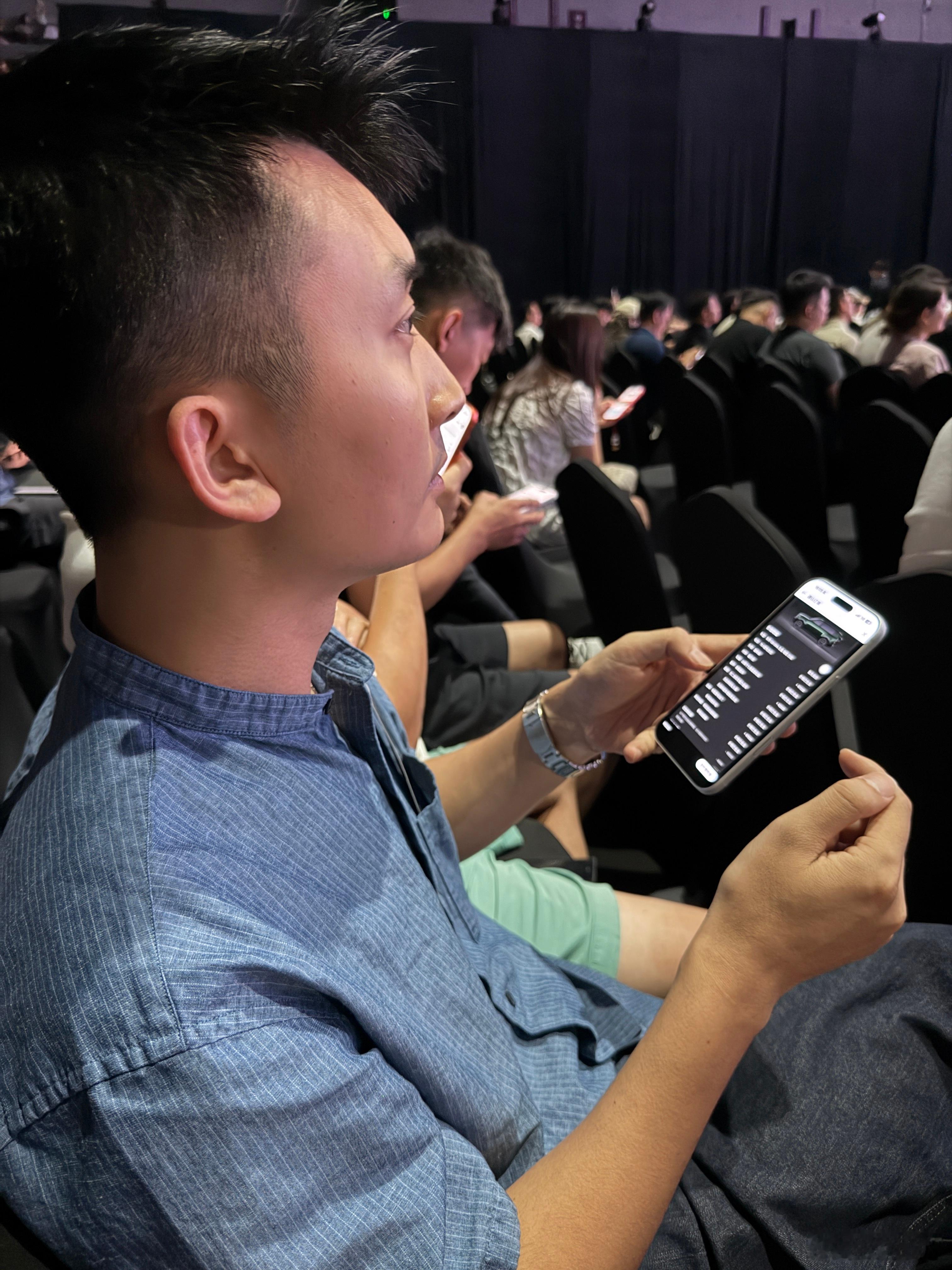 又下单享界G9了！恭喜这个b又有一台硬派方盒子了！ 华为发布会 深圳·深圳国际会