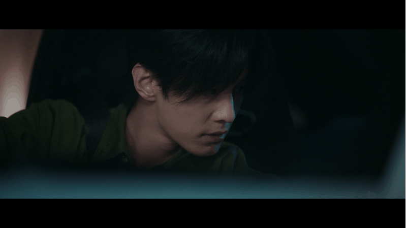 虞书欣何与嘴对嘴吃草莓救命！虞书欣何与嘴对嘴吃草莓也太会撩了吧！朝朝暮暮的双向奔