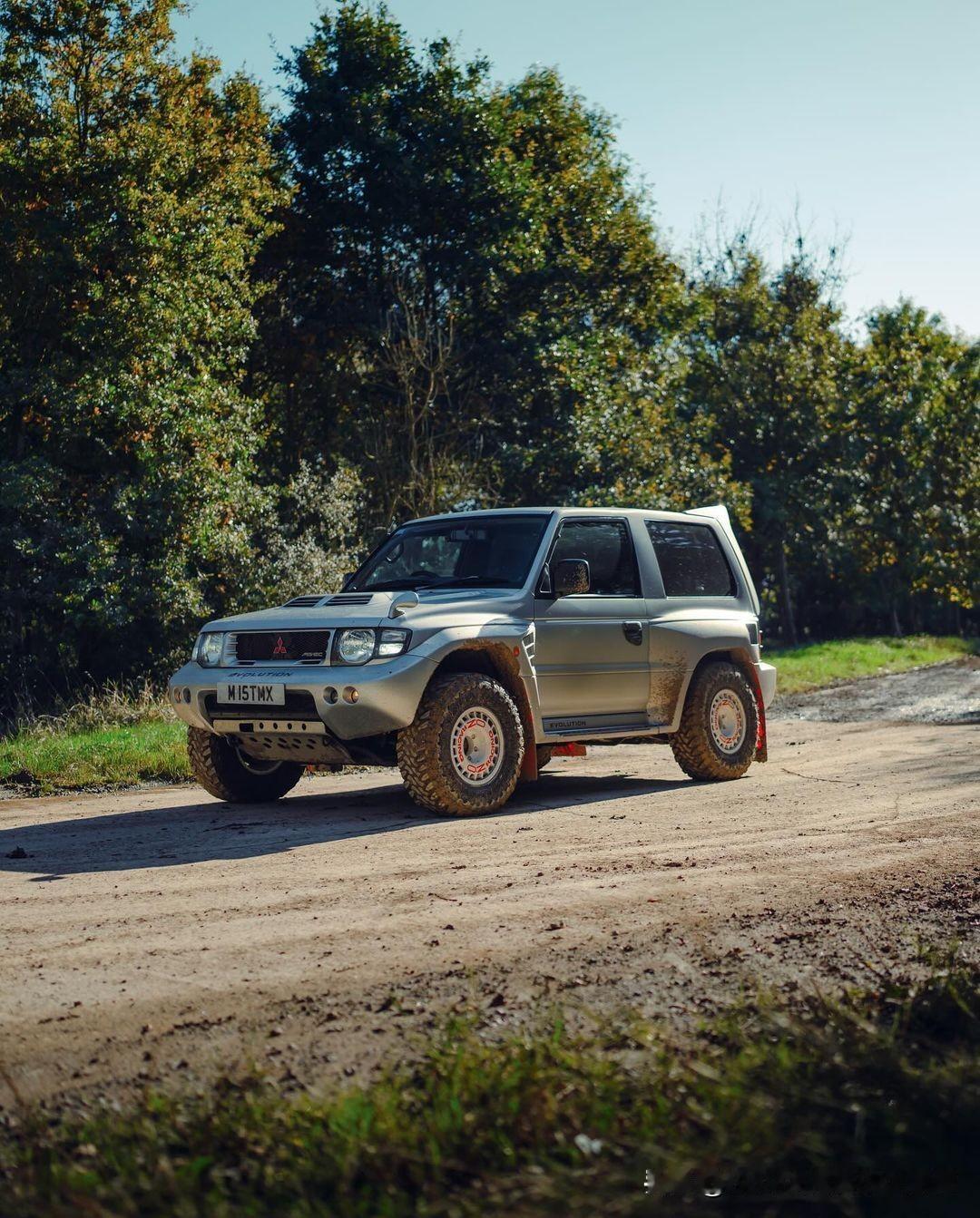经典车型之帕杰罗Evolution，是鼎盛时期三菱的作品，各种buff集于一身。