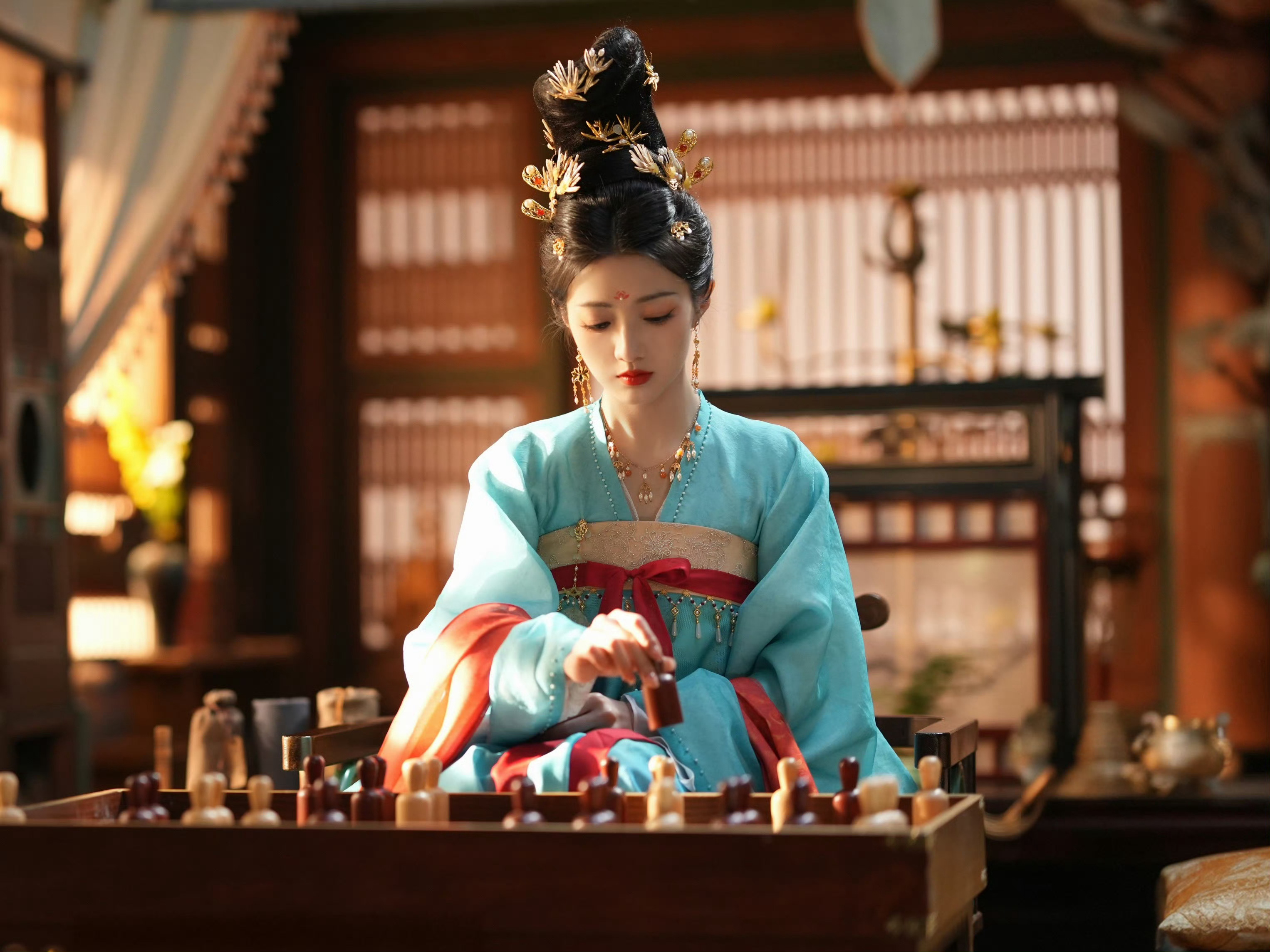 这两张剧照不错～～～黄羿 《盛世天下女帝篇》 