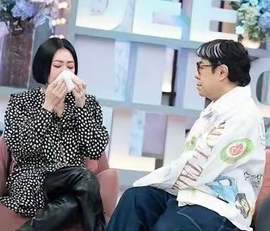 小S说她很后悔发起那次日本旅行导致姐姐去世，她总觉得如果当初听妈妈话不去就不会发