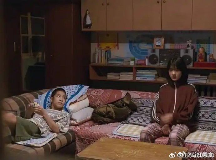 隐身的名字少年群像生命力 被这群少年狠狠共情到😭！在压抑的环境里依然向阳而生，