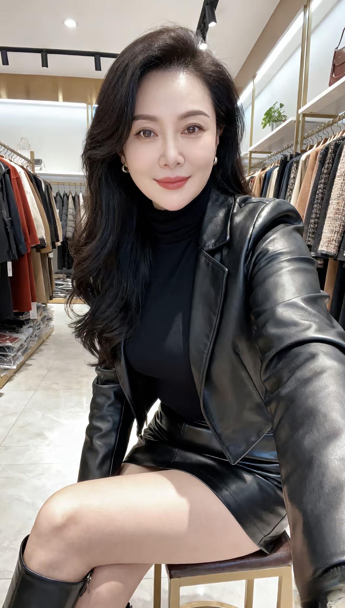 过了40岁才明白
所有的深情都不及久伴