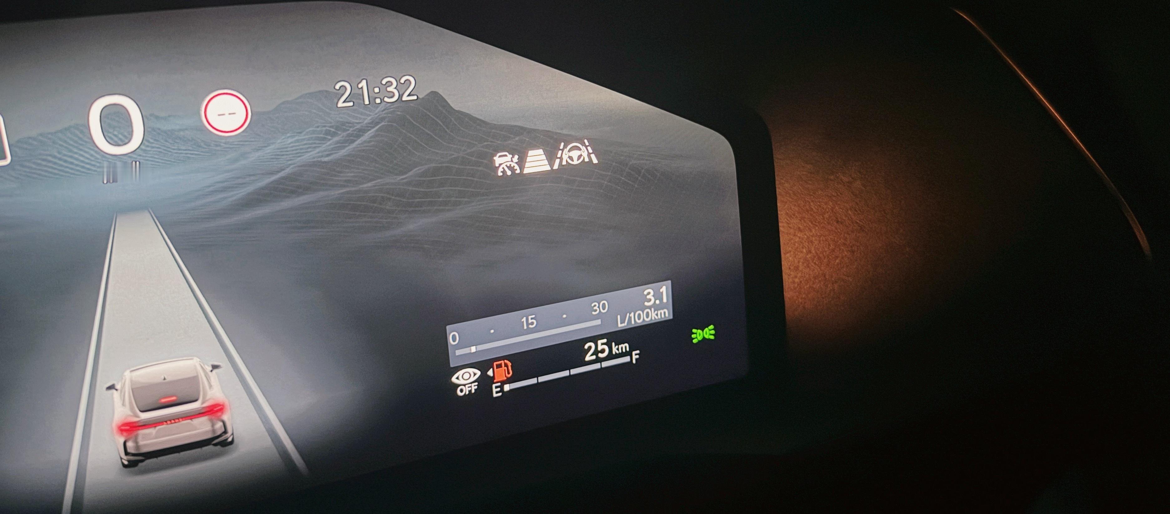 昨天从房山开回家，40多公里路，不堵车，ES的本段油耗跑出了3.1L，我也是惊了