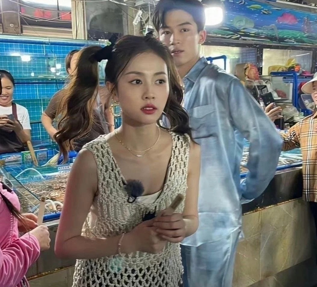 好多人说白鹿颜值一般，看这原相机纯生图，完全谈不上普通吧 ​​​