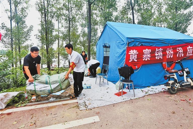 台风“白海豚”带来的强降雨给河南部分地区带来严峻的洪涝灾害。国家和当地各级部门一