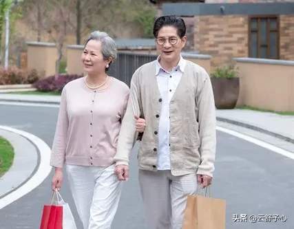 60岁后保持身体健康，拼的不是吃药养生，而是做好这几件事