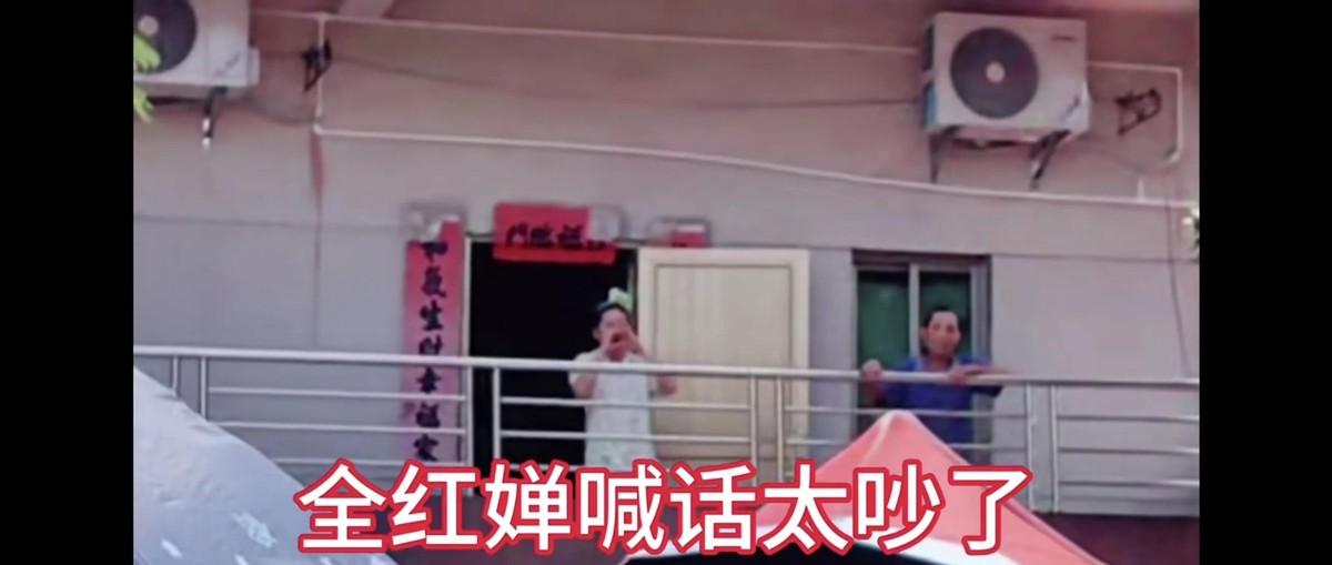 今天，全红婵面临困难，她直言粉丝们太吵了。从她无奈的眼神中，确实让人感到心疼。