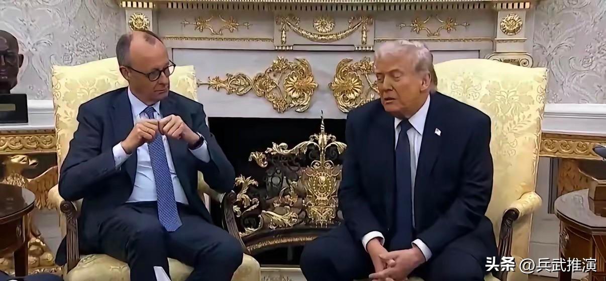 美国媒体今天报道：“美国总统特朗普3月3日在与德国总理默茨会谈前在白宫椭圆形办公