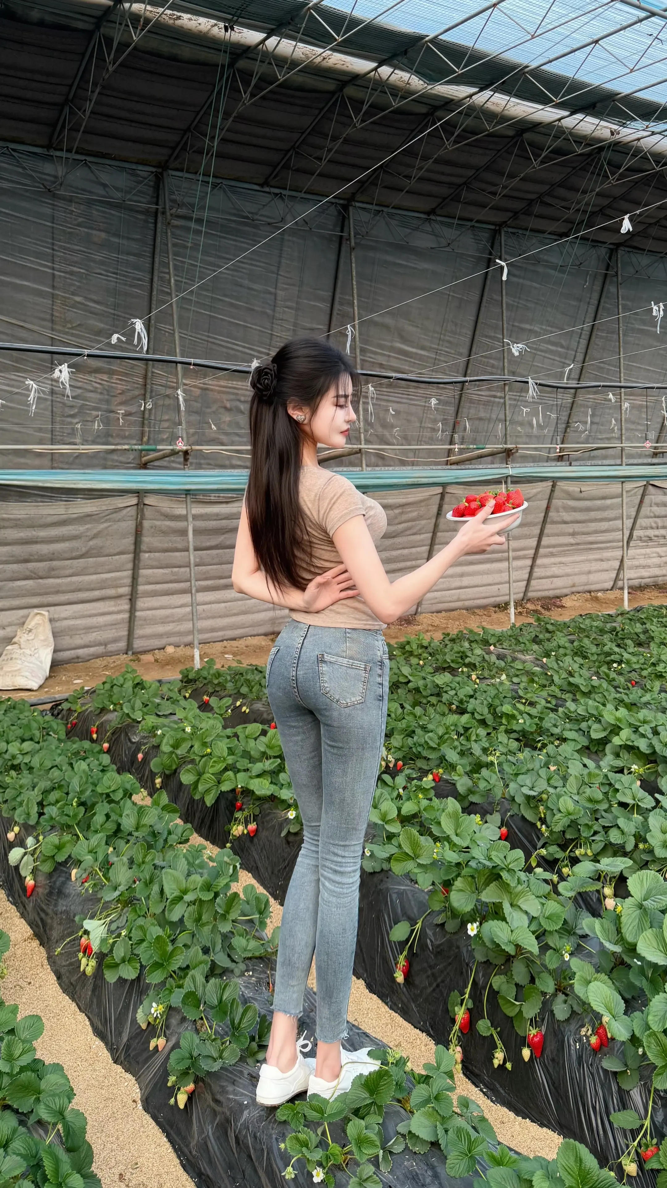 今天的草莓像我一样甜～