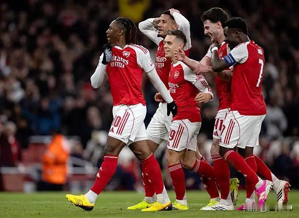 欧冠1/8决赛次回合：皇马双杀曼城、巴黎狂胜切尔西，阿森纳稳晋级，葡萄牙体育0-