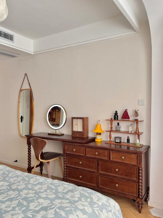 小户型卧室听劝，床尾空间千万别浪费！！！