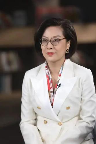 何不食肉糜？北大教授张丹丹自身拥有高校编制、完善社保，却站在高位告诉2亿挣扎在生