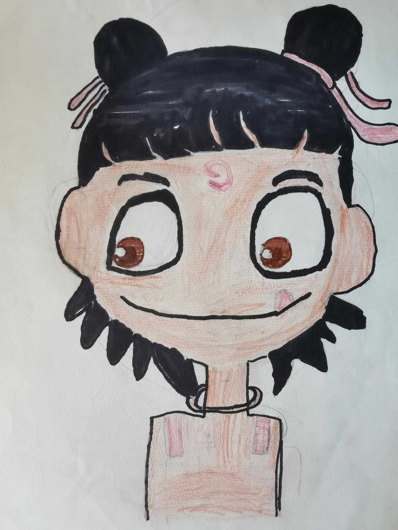 艺术，大人小孩都是有基本的美丑的认知的。今天翻看小孩练习画作，明显感觉近期的画进