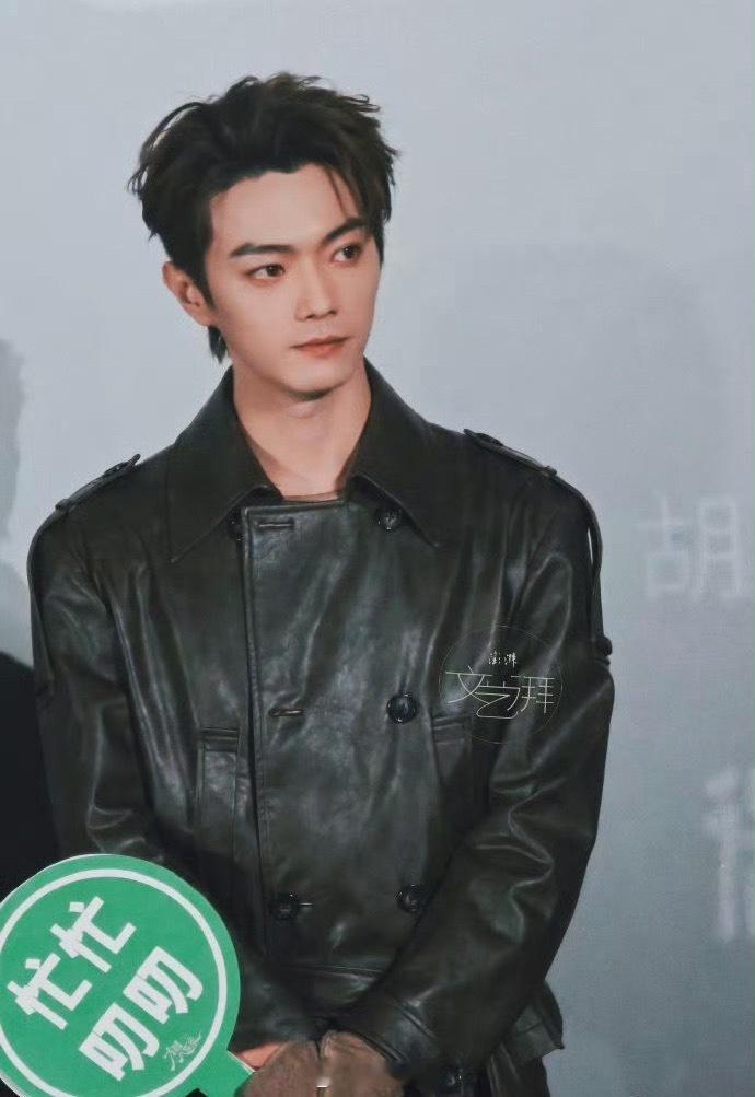 95🥜又一位生图战神许凯来啦，方圆八百米线下追剧团状态也太能打了。 