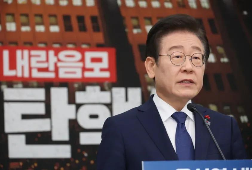 首尔爆发反华集会！尹锡悦“二进宫”了还不老实？中方要李在明给个交代
一些人近期在