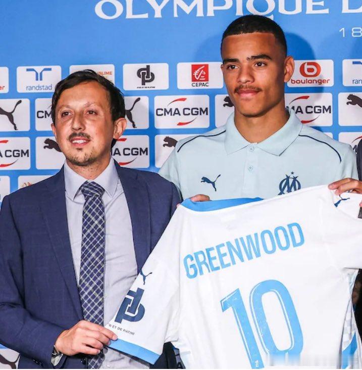 马赛主席巴勃罗·隆戈里亚透露，由于球员格林伍德的特殊情况，他在签下格林伍德之前咨