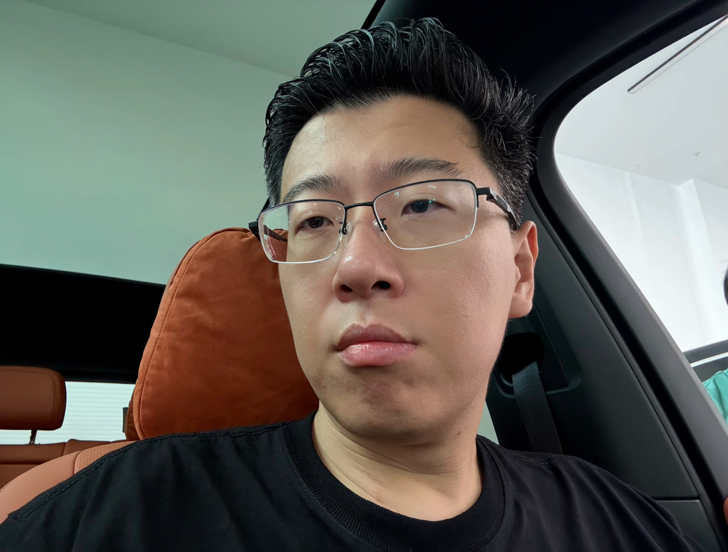 颜值博主来提车[害羞]催我好几天了，到货是真快  ​​​