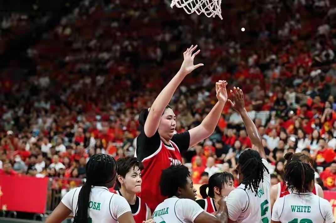缺少韩旭、李月汝两大主力，中国女篮海口热身赛接连险胜非洲劲旅尼日利亚爆发出不少看