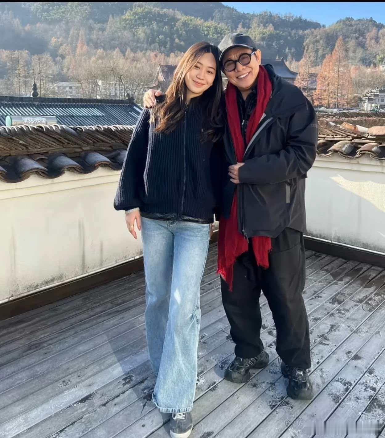 李连杰 我女儿生下来就是享福的“我女儿生下来就是享福的”送尊 界 S 8 0 0