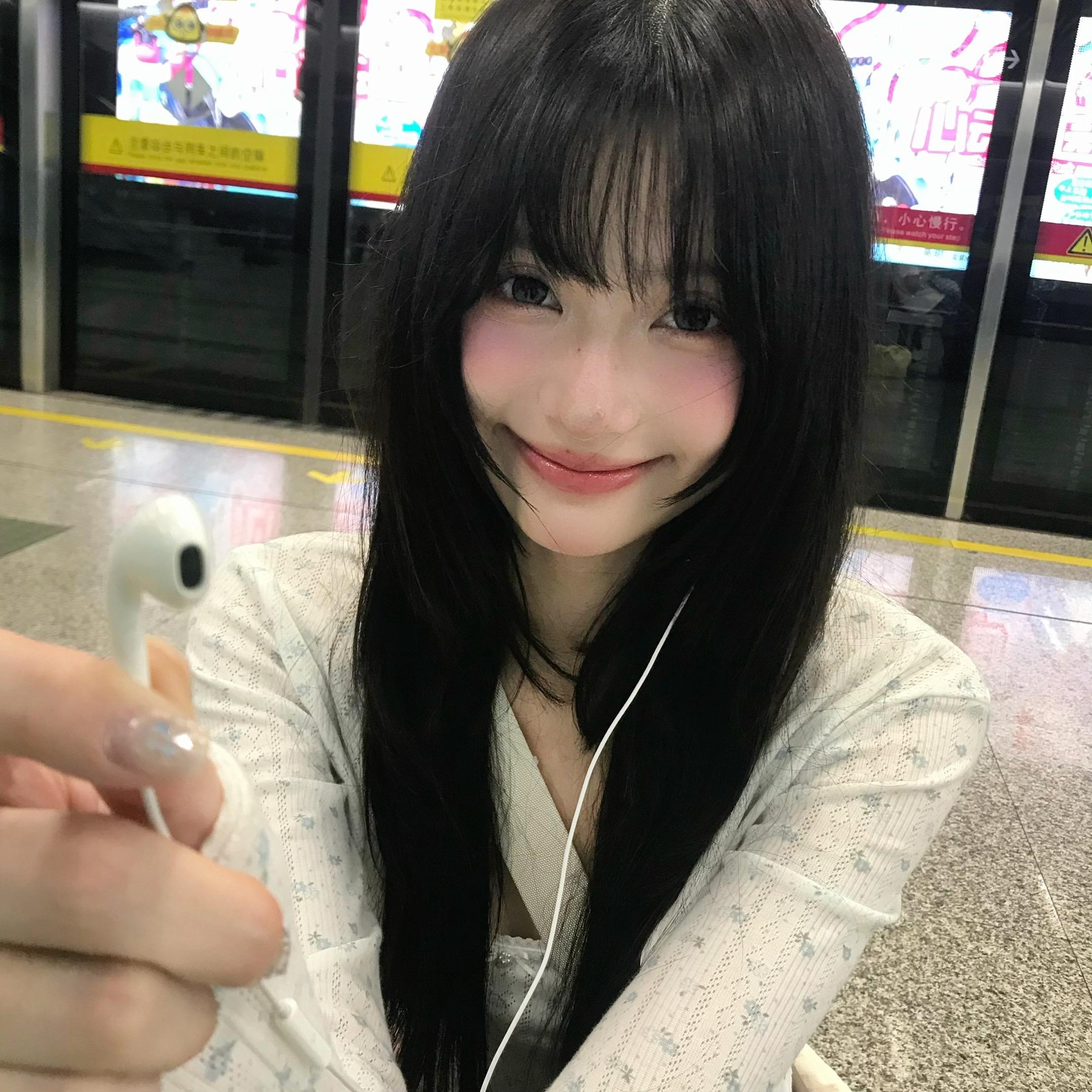 刚下的地铁还不算拥挤