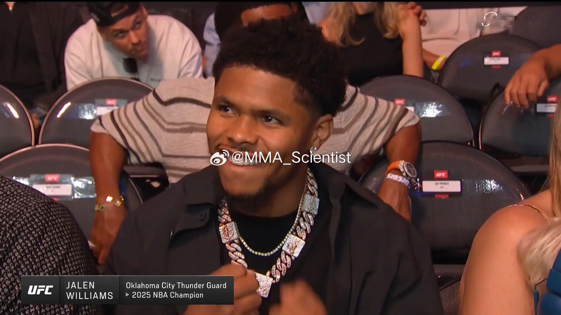 UFC转播团队把“梅威瑟二代”沙库尔-史蒂文森（Shakur Stevenson