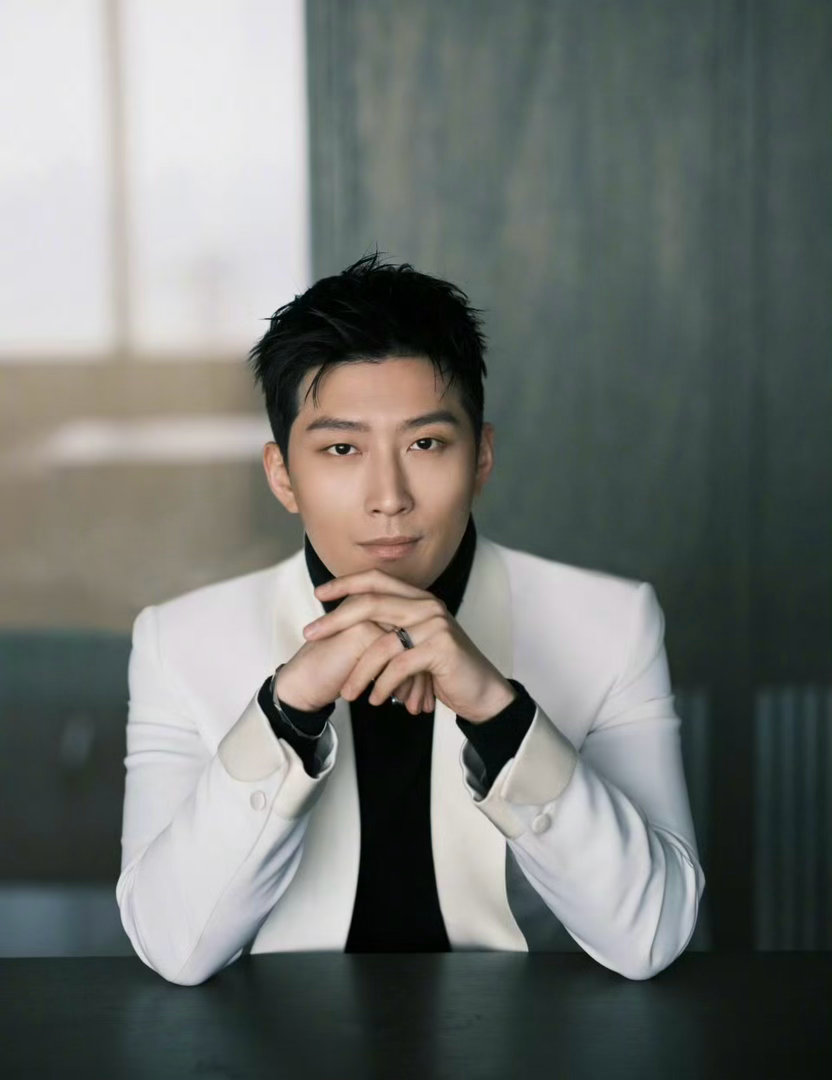 窦骁北京度假日常vlog窦骁在北京出行的松弛感 别人度假是精致摆拍，窦骁是实打实